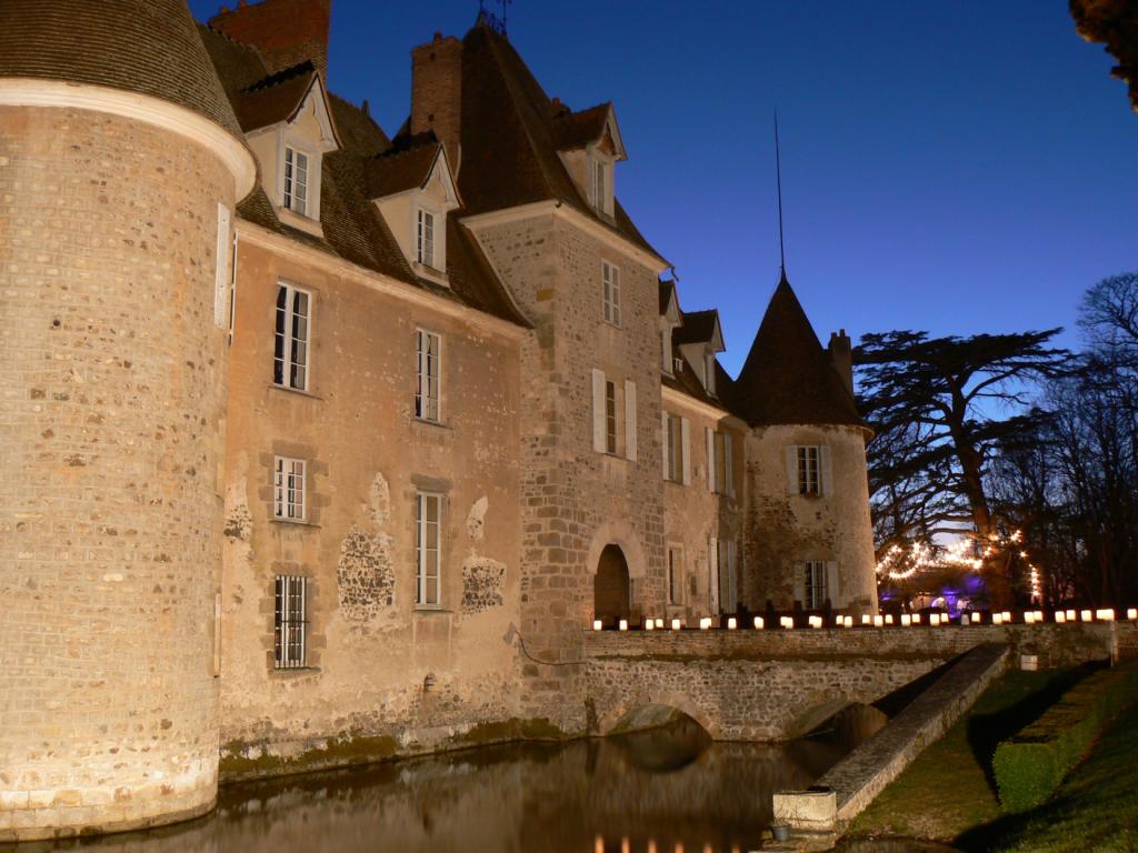 Le Château de Bisseret et ses douves en eau