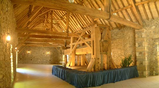 La tente attenante à la salle